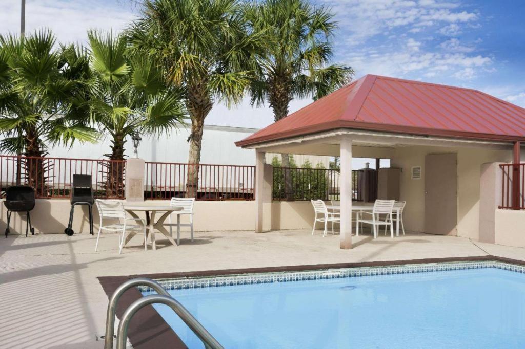 Hotel Super 8 By Wyndham Baton Rouge/I-12 Extérieur photo