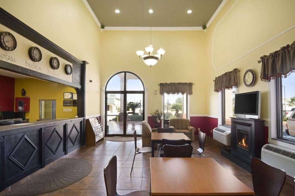 Hotel Super 8 By Wyndham Baton Rouge/I-12 Extérieur photo
